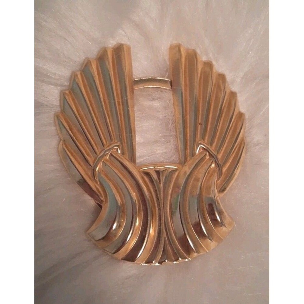 Vintage Costume Jewelry Liebe Engle USA Gold Metal Spiral Metal Scarf Clip